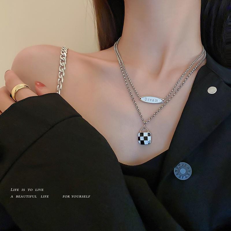 Korean Minimalist Love Necklace - Retro Clavicle Chain for Women