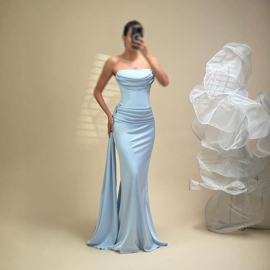 Elegantes Temperament, Promi-Stil, High-End-Design, Bandeau-Oberteil, Rüschen, Falten in der Taille, figurbetontes Meerjungfrauenkleid, langes Kleid, neu
