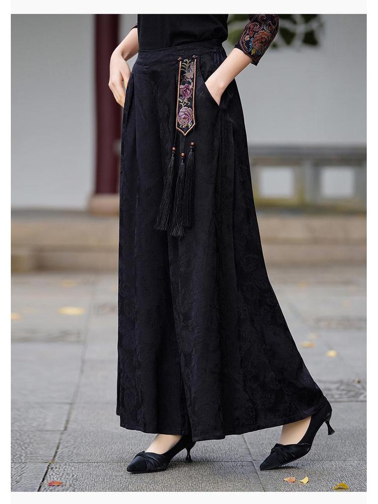 Premium Chinese Ethnic Crackle Pattern Tencel Embroidered Windbreaker for Women - Round Neck Spring/Autumn Coat