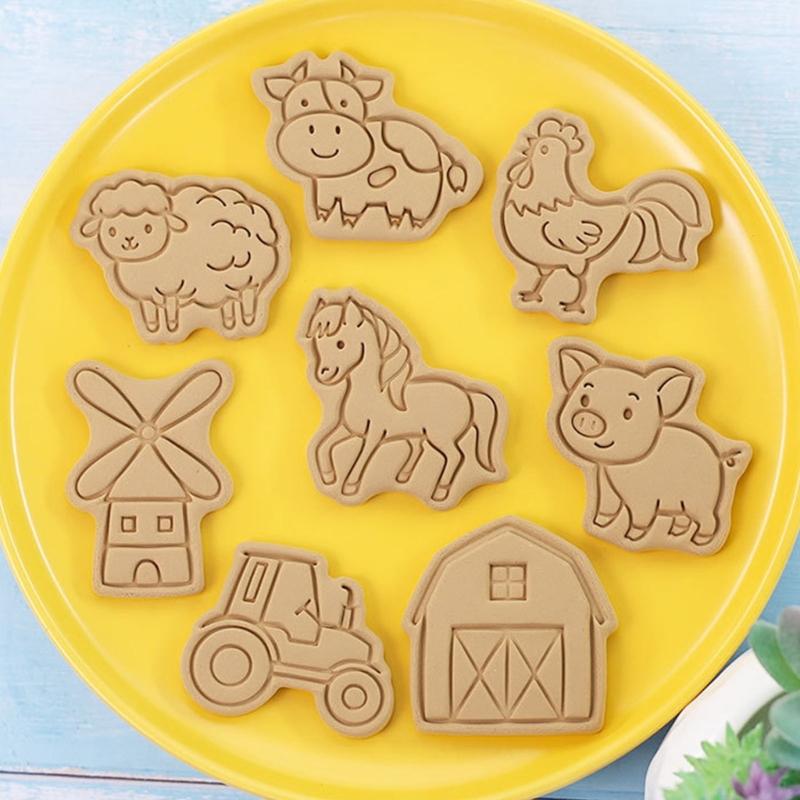 16Pcs Cartoon Farm Animals Biscuits Mold Cookie Stamps Set Fondant Biscuits Pastry Cookie Cutters for DIY Cake Baking