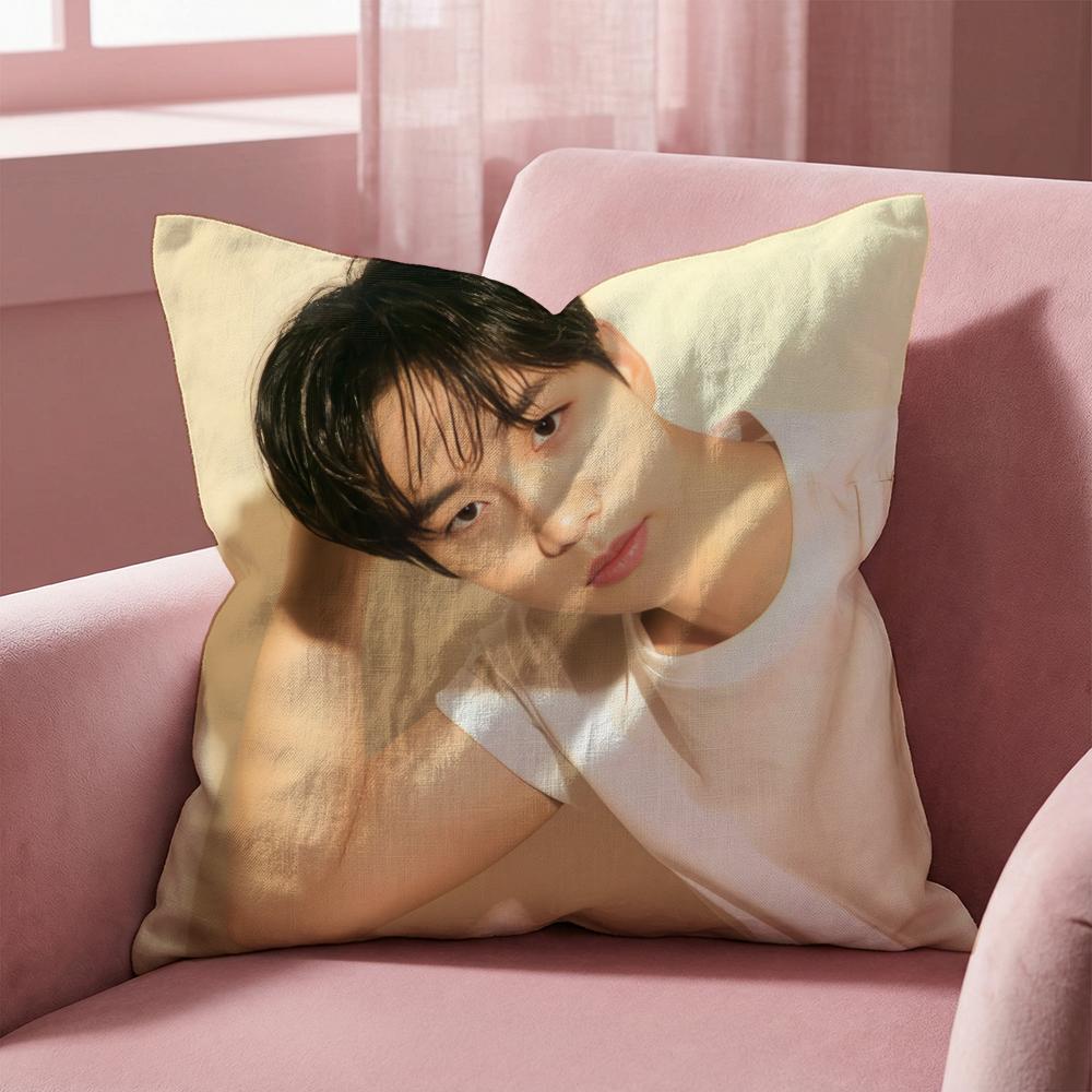 Kpop Lee J-Junho Povlak na polštářek Víceúčelový povlak na polštář pro domov a auto - Oboustranný, měkký a odolný pro každodenní použití