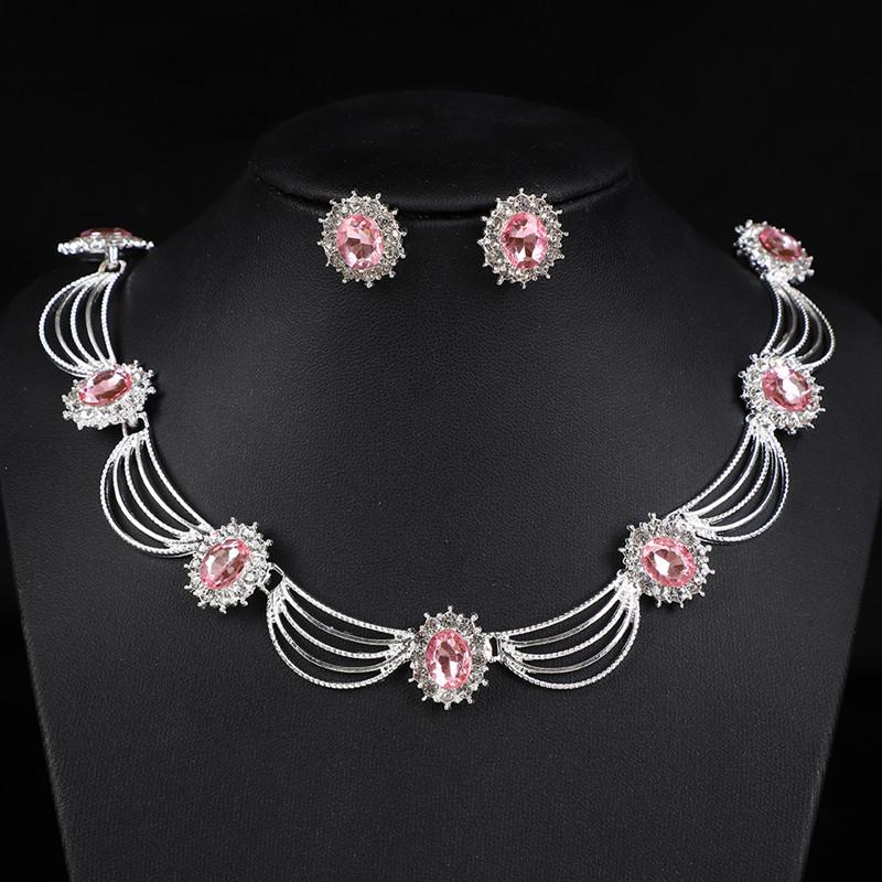 Retro Crown Necklace and Earring Set: Luxury Three-Piece Bridal Jewelry for Weddings and Banquets