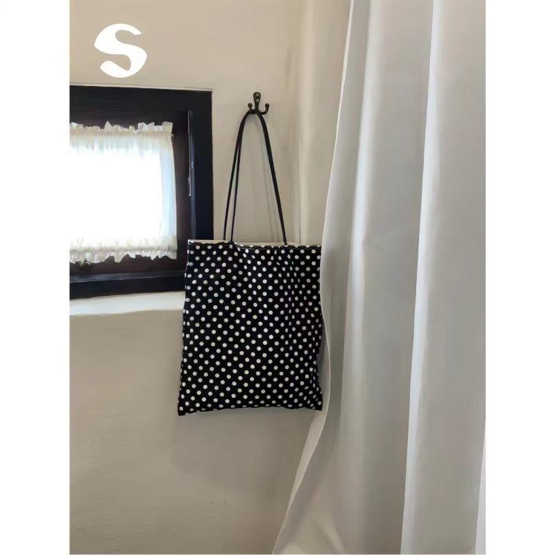 

Sleep et Korean versatile ins Lazy Wind Polka Dot Bag Shoulder Portable Black Canvas Bag Large Capacity
