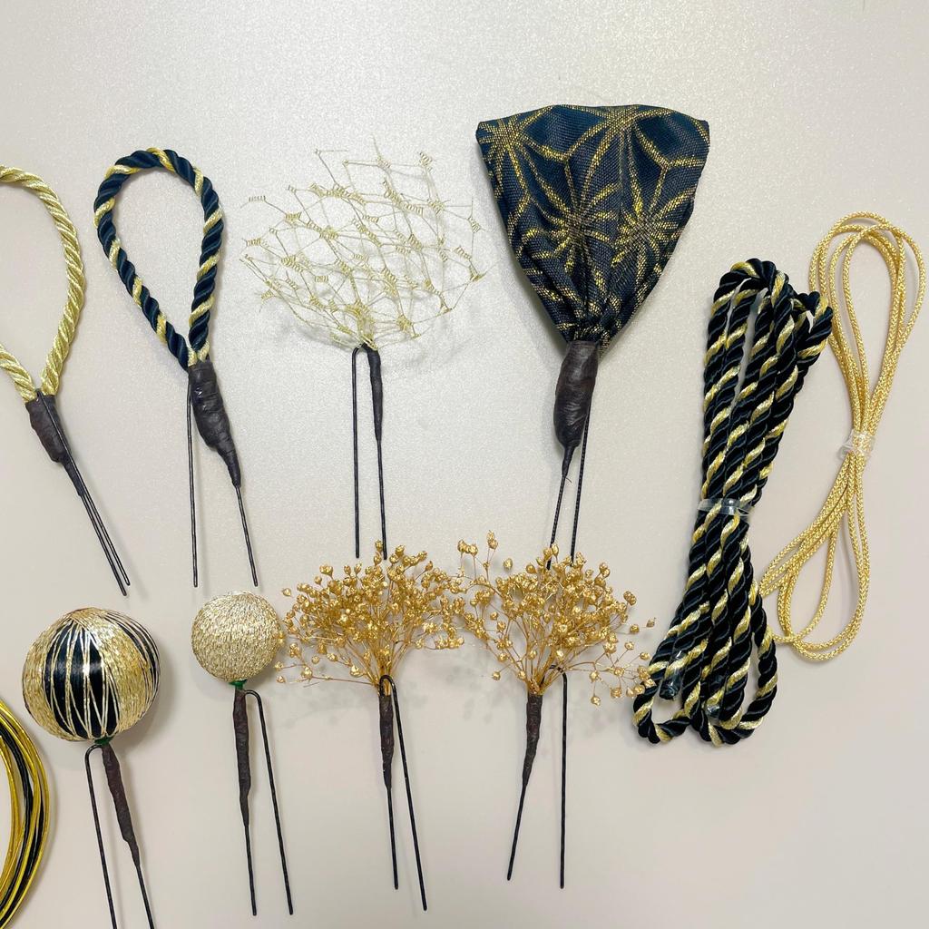 Phalaenopsis Orchidee Haar Schwarz und Gold Gold Abschluss Hakama Ornament, Volljährigkeitszeremonie, Gold, Tamakanzashi, Mizuhiki, Kordel, Blatt, Kopfschmuck,