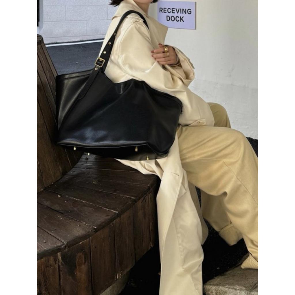 2026 New Tote Bag Large Capacity Commuter Bag Fashion Armpit Shoulder Bun Mother Bag Shopping Bag Leather Women's Bag