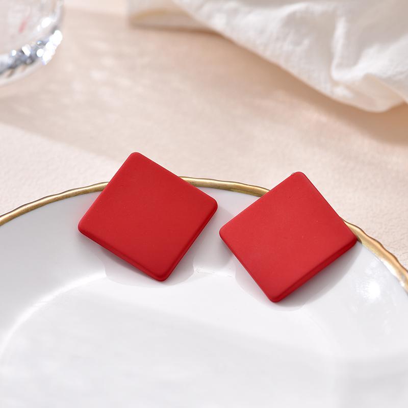 

Fashion Candy Color Square Stud Earrings For Women Geometric Big Blue Red Black Frosted Paint INS Korean Solid Acrylic Earrings красный
