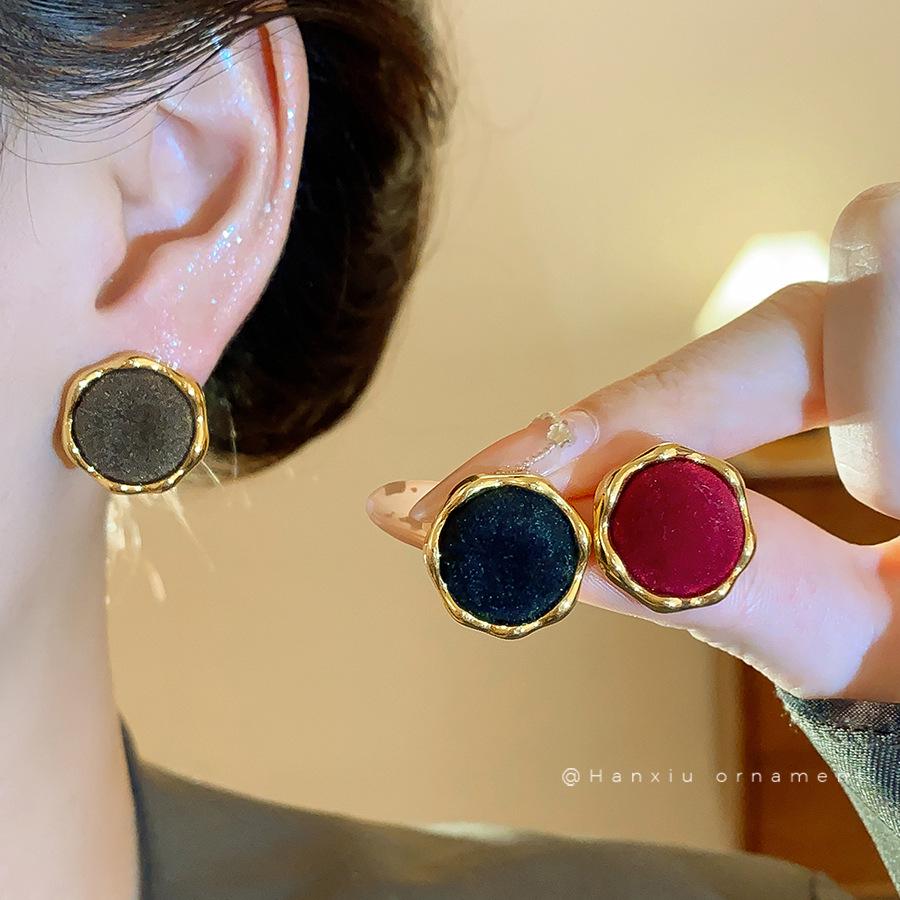 Silver Needle Flocked Round Square Stud Earrings: Elegant and Versatile High-End Jewelry