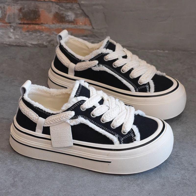 2025 Women's Retro Thick-Soled Canvas Shoes: Breathable, Versatile, Trendy Black for Fall
