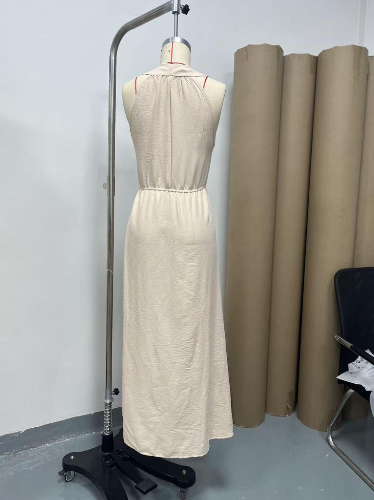 2026 Slimming V-Neck Halter Dress for Women - Waist-Cinching Summer Vacation Style