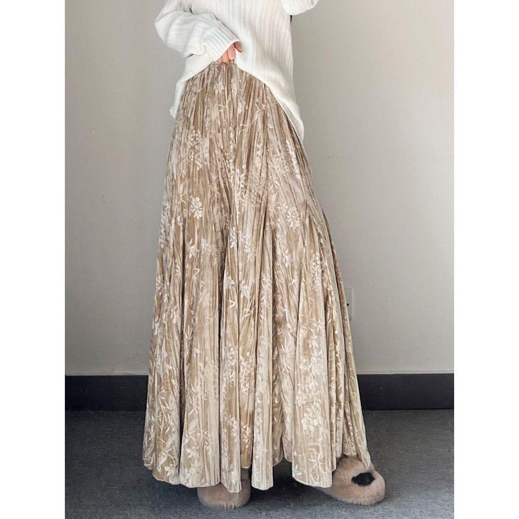 Black Gold-Printed Velvet Retro Chinese Fishtail Skirt for Women - Autumn/Winter Collection