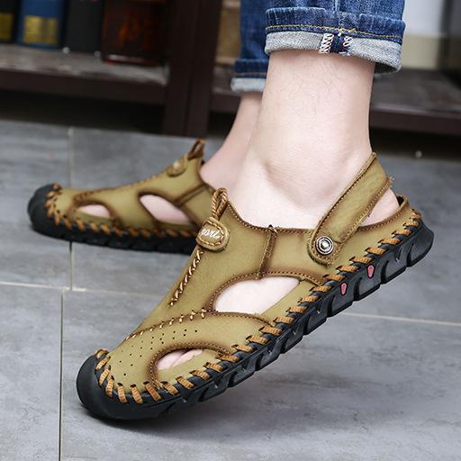 Sandals men's 2020 summer new personalized men's beach shoes men's fashion youth Baotou casual sandals men's trend