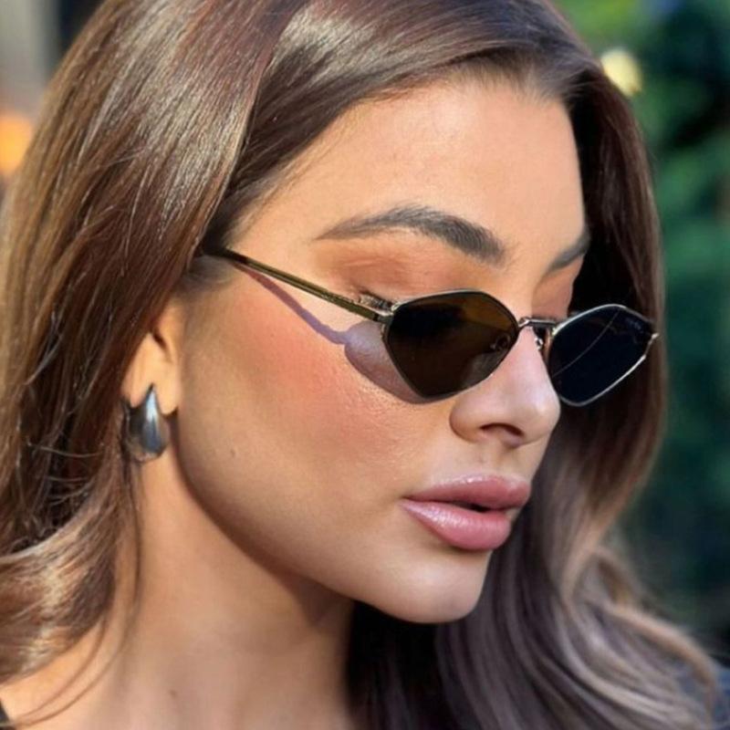 Rhombus Polygon Small Frame Sunglasses Women Fashion Oval Retro Outdoor Sun Glasses Luxury Metal Cat eye Eyewear UV400 Sexy Girl