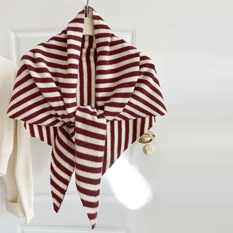 Retro British Triangle Women's Scarf Winter Versatile Super Cozy Scarf Women Comfortable Gentle Sweet Korean Style Muffler