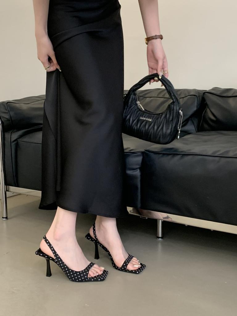 French retro square head stiletto high heels women's outer wear 2025 summer new open-toed fairy style with sandals