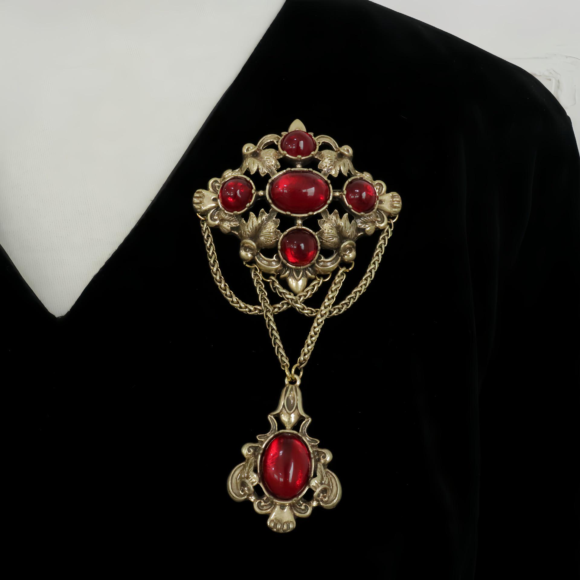 Vintage Red Glazed Brass Brooch with Retro Court Style