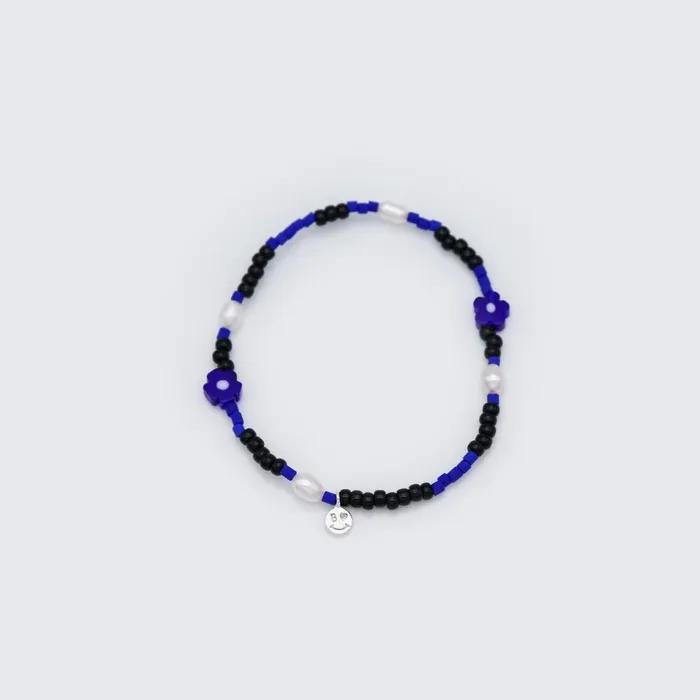 Bonbo Freshwater Pearl Mini Smile Flower Charm Bead Bracelet