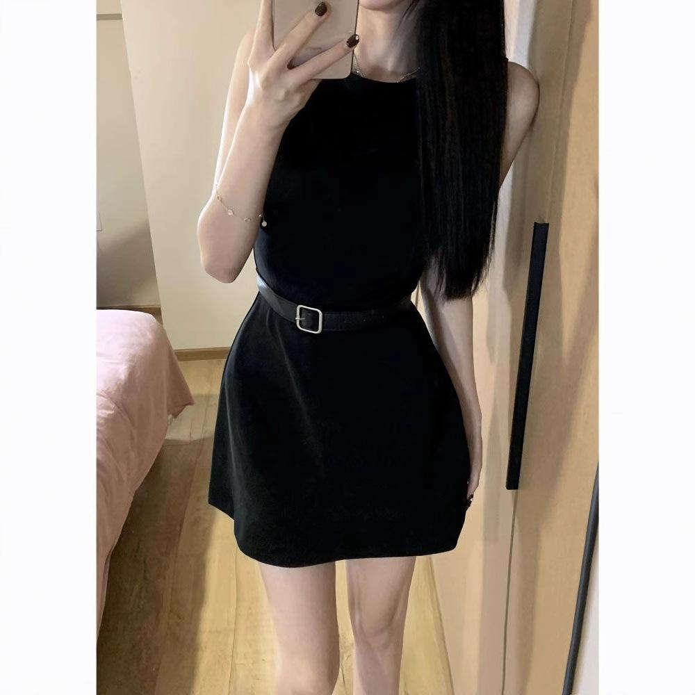 E French pure desire black sleeveless vest dress for women, small people, advanced sense, waist and thin temperament