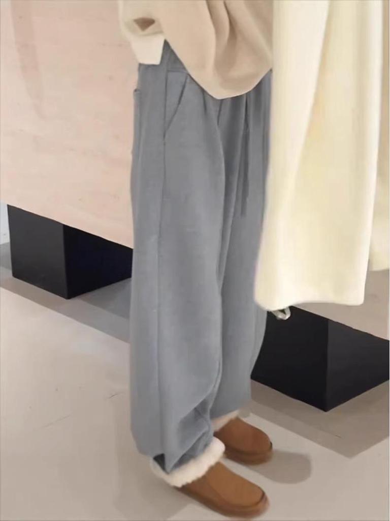 2025 Winter Women's Korean Fleece-Lined Wide-Leg Sweatpants: Fashionable, Warm, Loose, Versatile, and Cuffed Casual Pants.