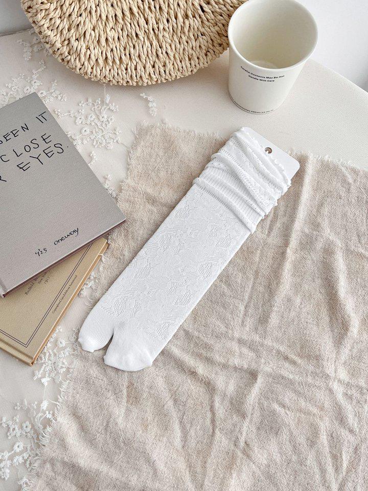 Women's Summer Lace Trim Two-Toe Socks, Japanese Tabi Style, Hollow Slouchy Design, Pig's Trotter Socks