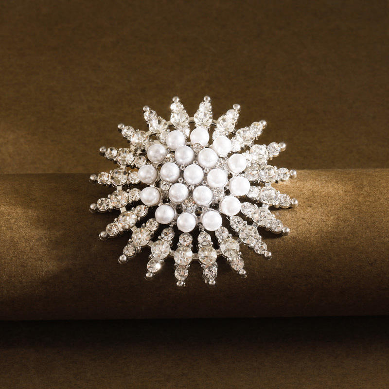 Fashion Brooches For Women Unisex Pins Multi-color Available Fashion Exquisite Brooche Female Jewellery Accessories