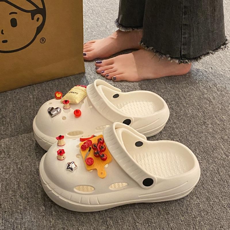 Niche cartoon cute outer hole shoes women's summer new thick-soled non-slip breathable bag head cool slippers soft