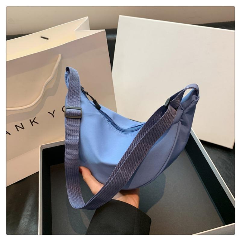 New nylon bag simple fashion messenger dumpling bag trend versatile student casual shoulder women's bag