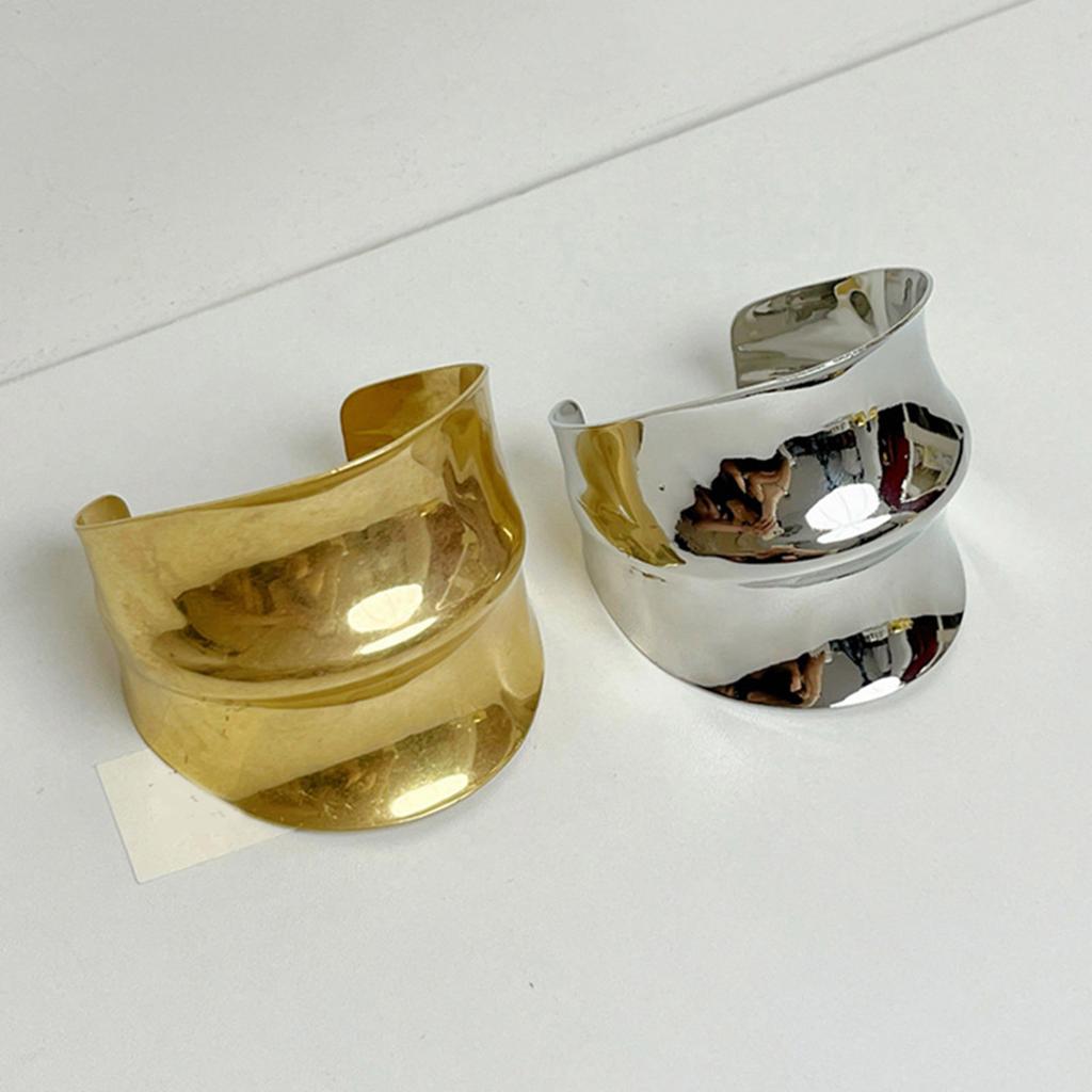 Irregular Geometric Arm Cuff Bracelet Gold Tone Metal Comfortable Wear Jewelry Accessory for Fashionable Women