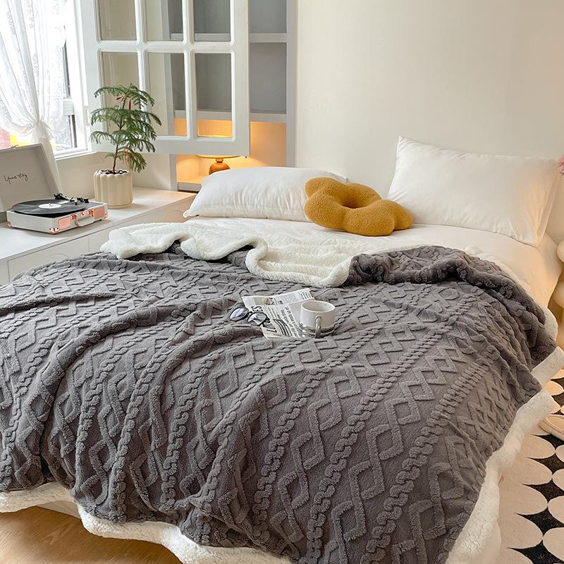 Plush Fleece Double-Layer Multifunctional Blanket Diamond Striped Spring Autumn Warm Sofa Throws Blankets Soft Comforter for Bed