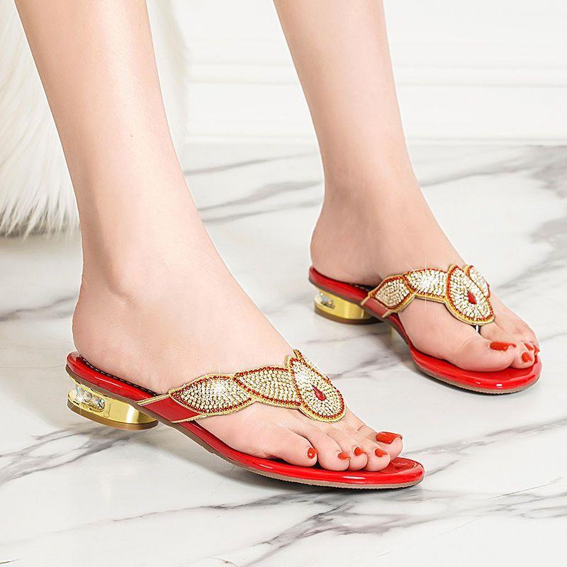 Summer 2025 New Fashion Rhinestone Low Heel Sandals Women's Soft Leather Bottom Flip-flops Korean Version Beach Shoes