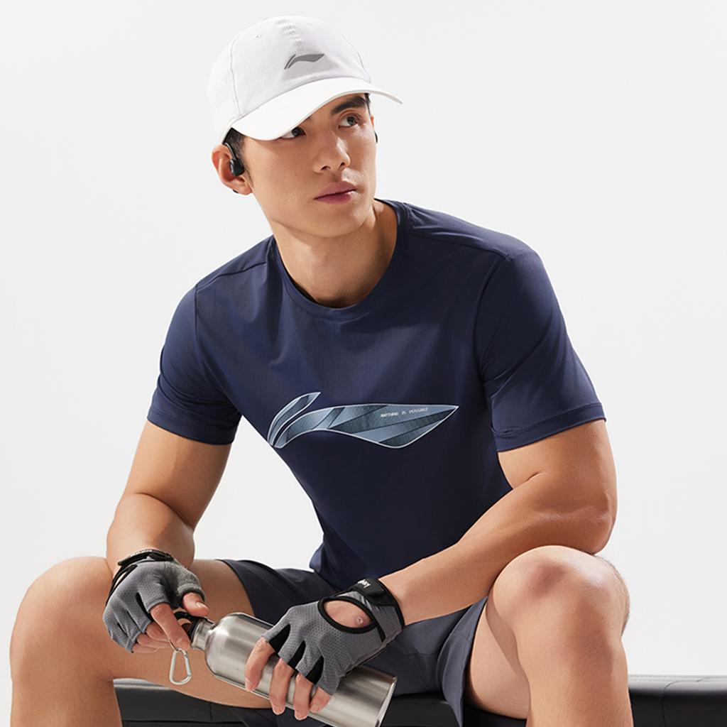 Li Ning Fitness Series Logo Rundhals Bequemes Atmungsaktives Vielseitiges Kurzarm-T-Shirt Herren Tops Tintenblau ATSV107-9