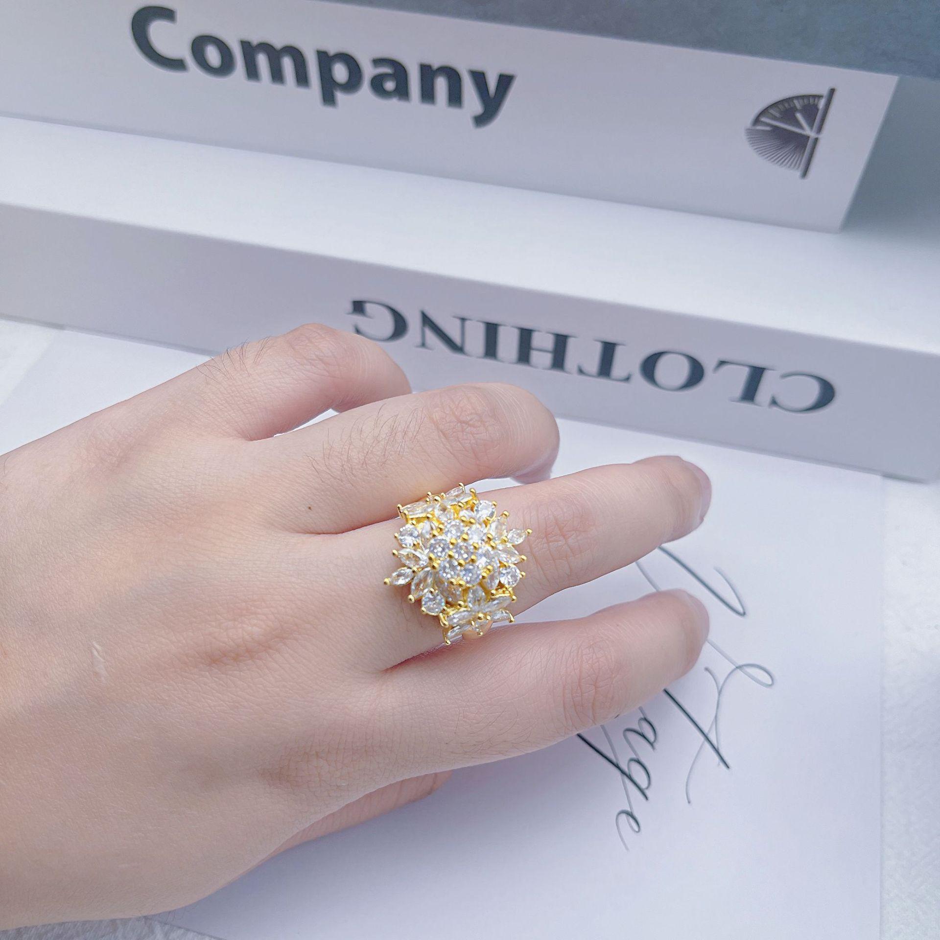 

Европейское и американское роскошное кольцо с цветочным дизайном и цирконом AAA Size 6 золотой