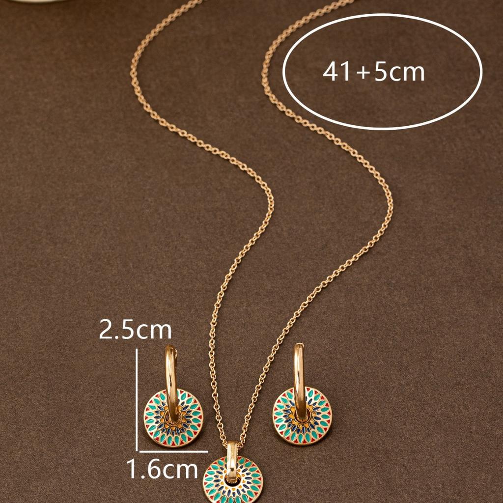 Retro Painted Daisy Pattern Sense Fashion Simple Personality Necklace Earrings Light Luxury Jewelry Set