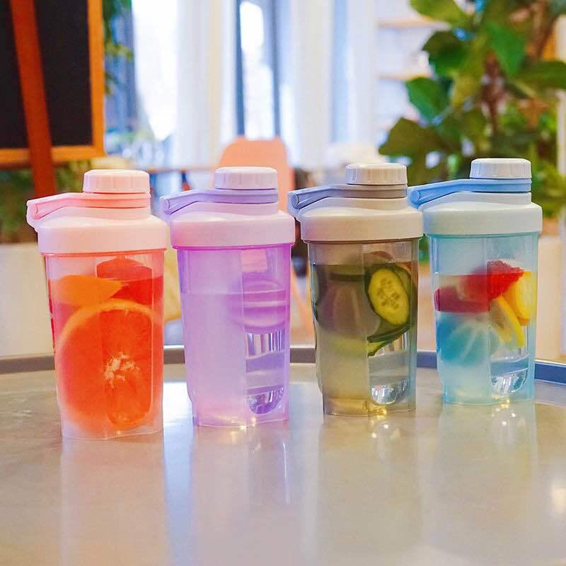 Portable Shaker Bottle for Men & Women - Fitness Protein Powder Water Cup with Scale