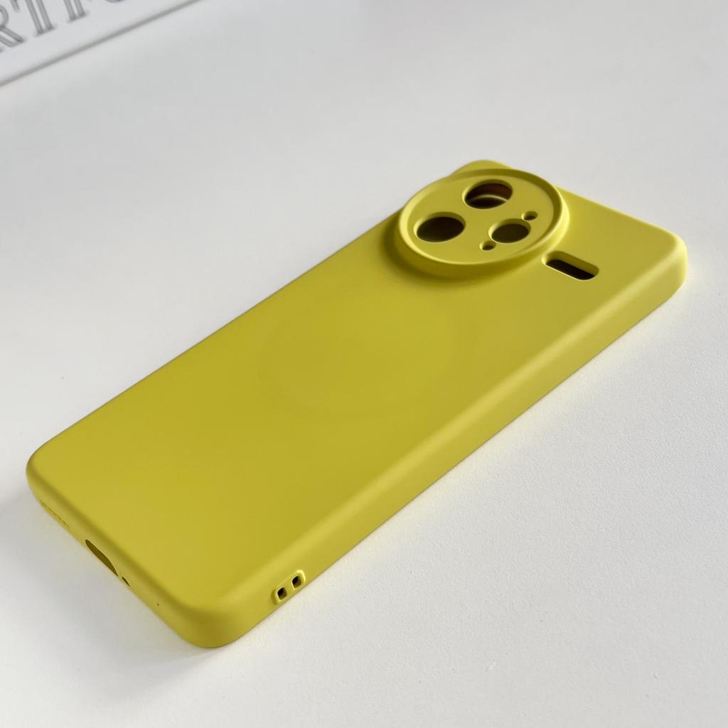 Premium liquid silicone is suitable for Xiaomi 17ProMax magnetic mobile phone case, Redmi K90 fine hole solid color sheath.