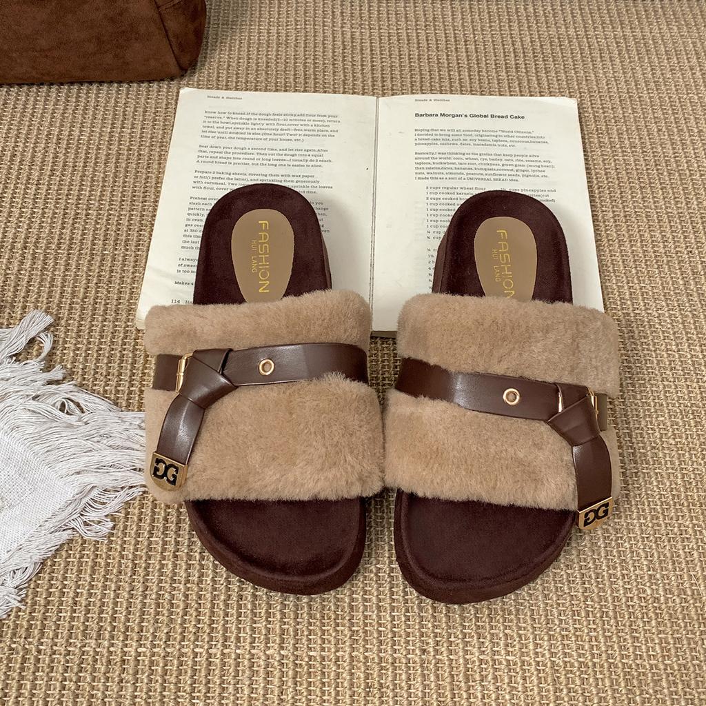 Internet celebrities white high-end thick-bottomed fluffy slippers women wear 2025 new autumn and winter popular retro slippers