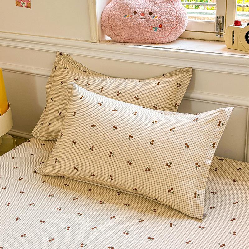 100% Cotton Floral Pillowcases Set of 2 Garden Floral Printed Pillow Cover with Envelope Closure Wrinkle Fade Resistant Hotel Quality Pillow Protector