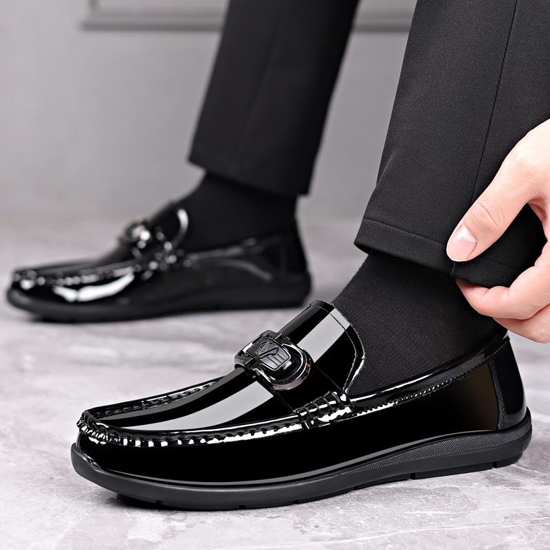 Fashion New Men Casual Shoes Luxury Wedding Hollow Out Formal Dress Boat Shoes for Man Slip-on Walking Flats Male Breathable Loafers