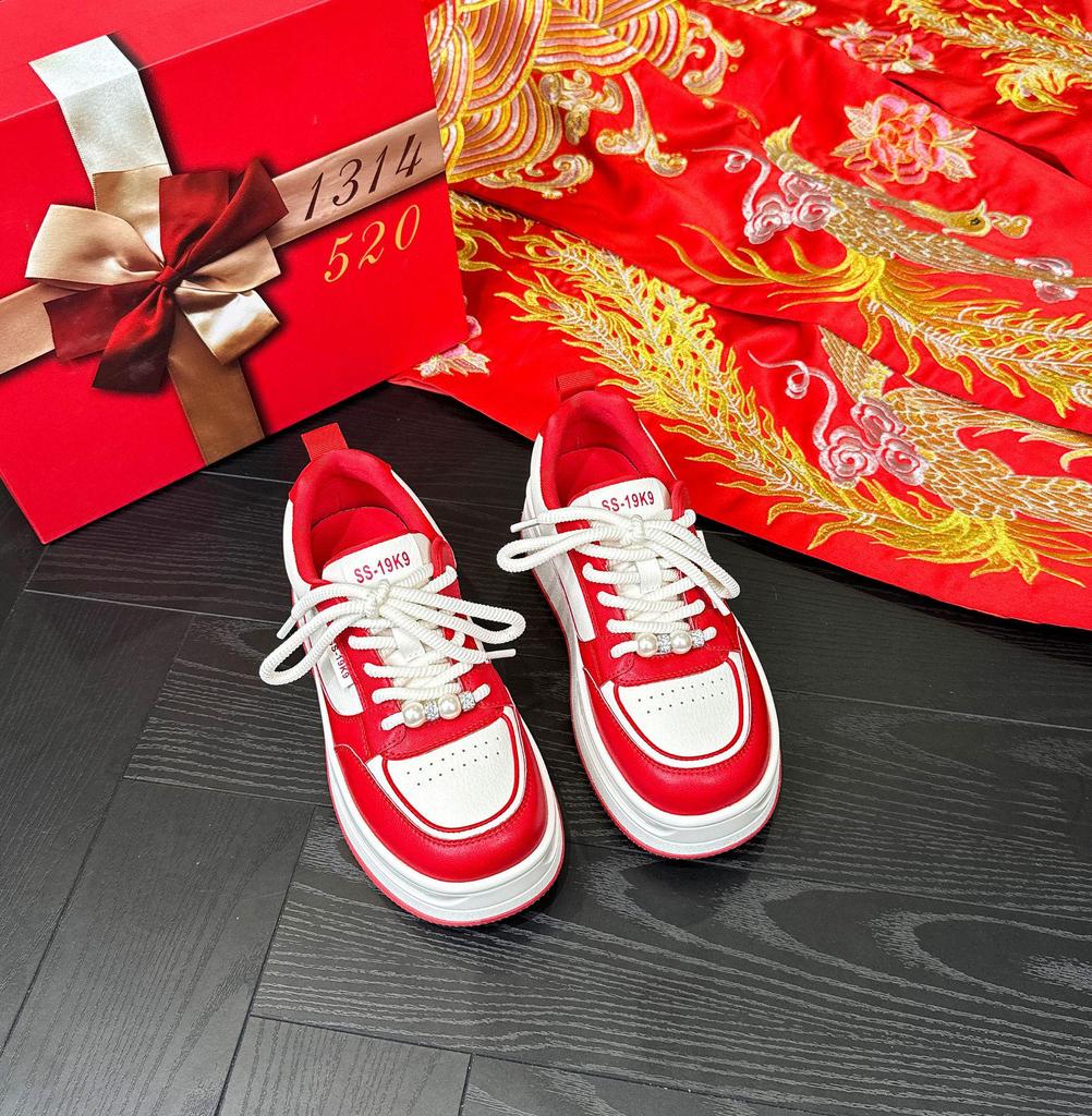 2025 Red Xiuhe Wedding Shoes: Genuine Leather, Non-Slip, Hidden Heel Bridal Heels with Thick Sole