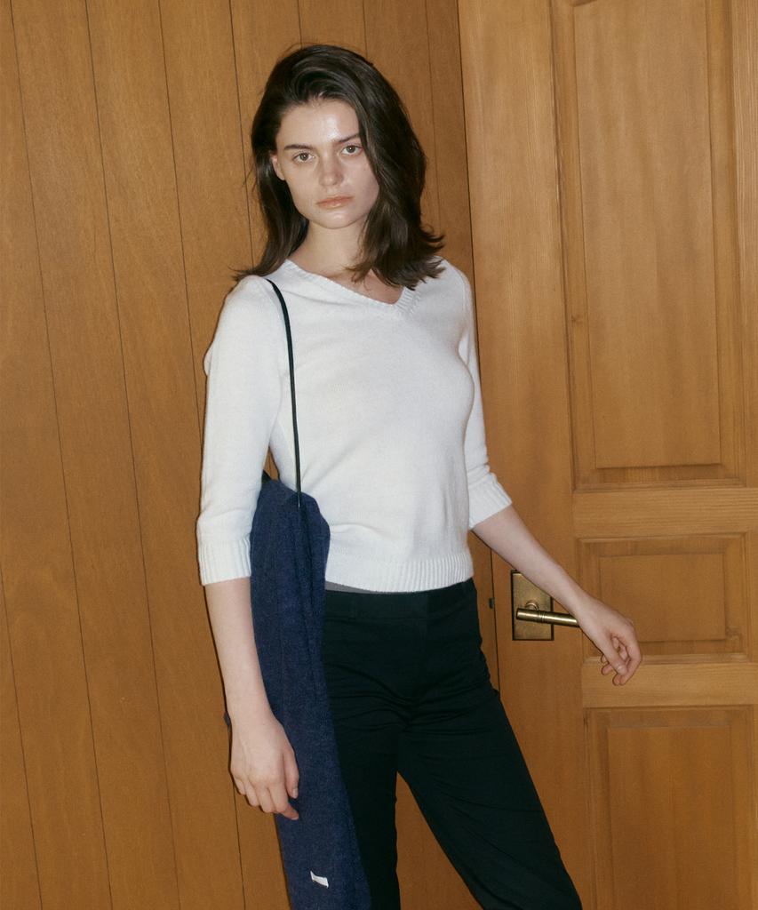 108POUND Palette V-Neck Knit_Ivory