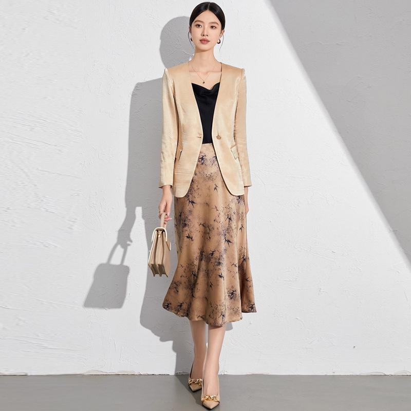 

Aishangchen Autumn Satin Print Suit: National Style Fishtail Skirt Two-Piece Set XL