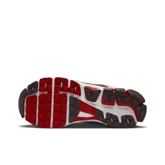 Nike Wmns Air Zoom Vomero 5 'Mystic Red' FN7778-600