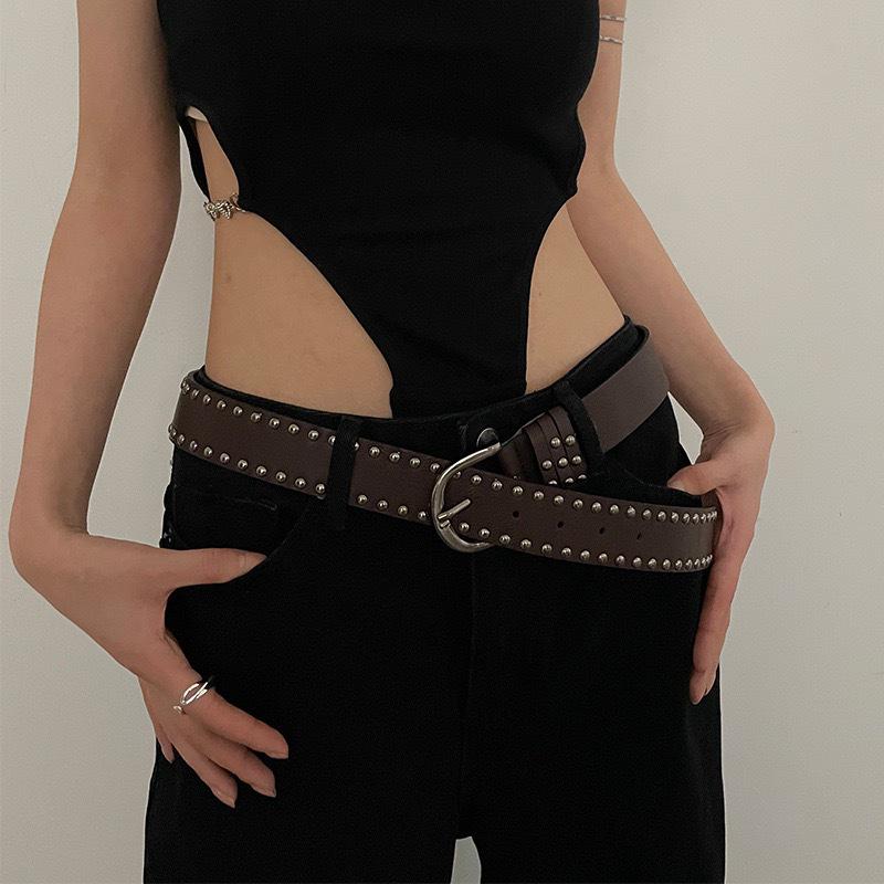 Black Rivet Skinny Waist Belt Set: Women's American Retro Accessory for Dresses and Pants - Sweet and Cool Style.
