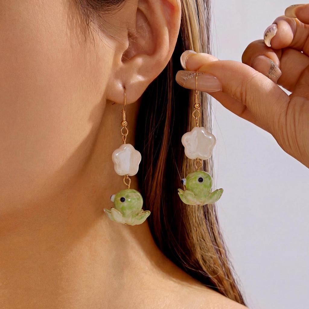 Exquisite Boucles d'Oreilles à Pompons Coquillage & Étoile de Mer pour Femmes – Polyvalentes, Style Bord de Mer de Niche