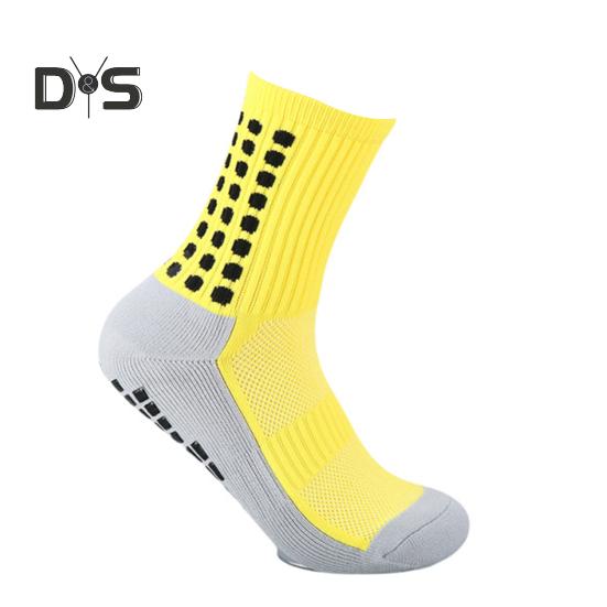 1 Pair Sports Socks Anti-slip Silicone Bottom Mid-tube Sweat Absorption Fine Knitting High Elasticity Daily Wear Football Basketball Calf Socks