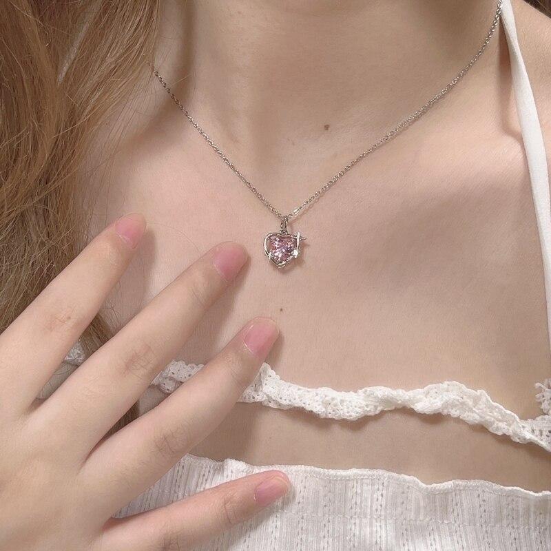 1pcs Silver-plated Necklace Women Light Luxury Fashion Pink Glass Diamond Heart Pendant Jewelry