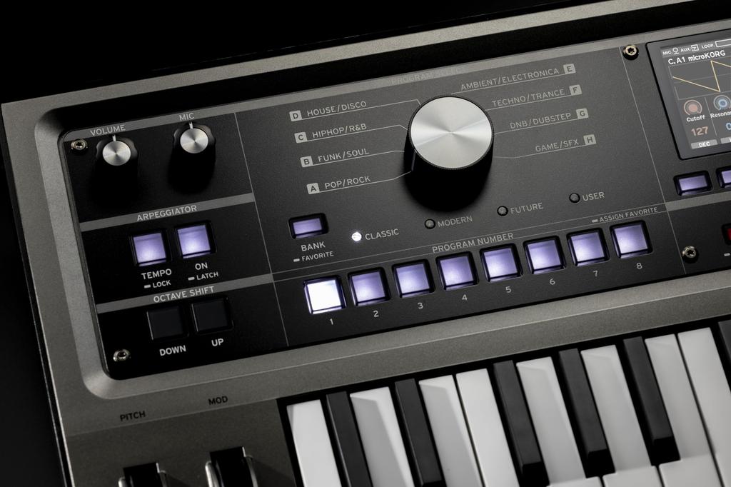KORG syntezátor microKORG 2 Analogové klávesy Modelování/Vokodér/Kompaktní/Barevný displej/Napájení z baterie/37 MK-2