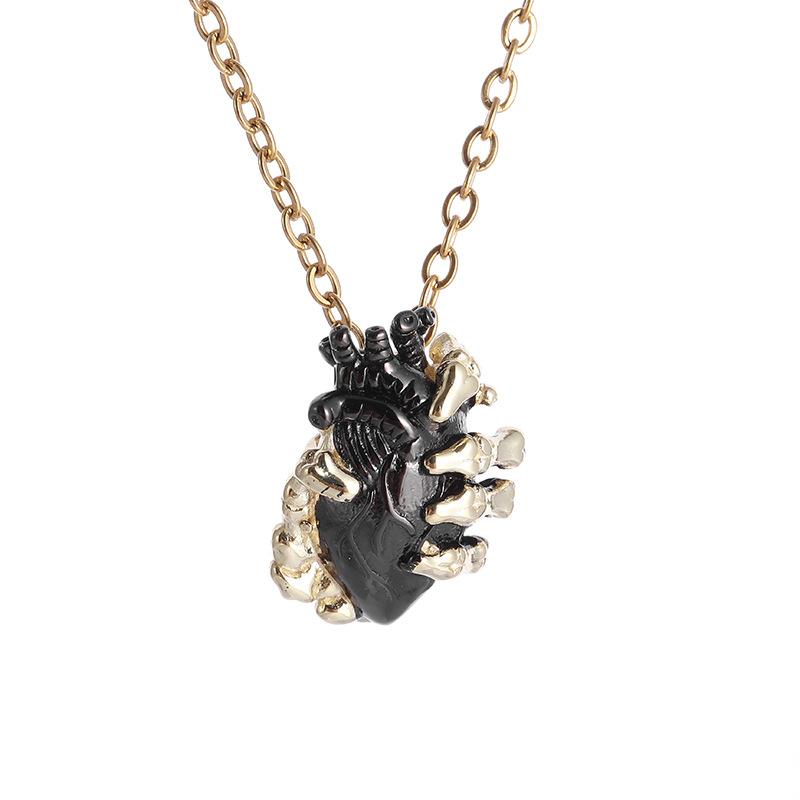 Simple, Fashionable and Versatile Hand-held Heart Jewelry Pendant Necklace