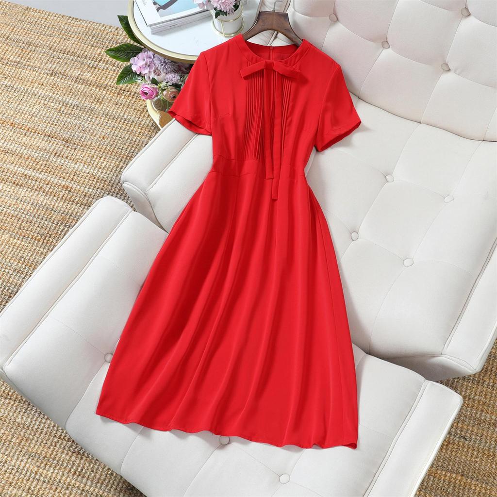 Rotes Chiffon-Minikleid mit kurzen Ärmeln: Übergröße im koreanischen Stil mit schlankmachendem, bauchbedeckendem Design.