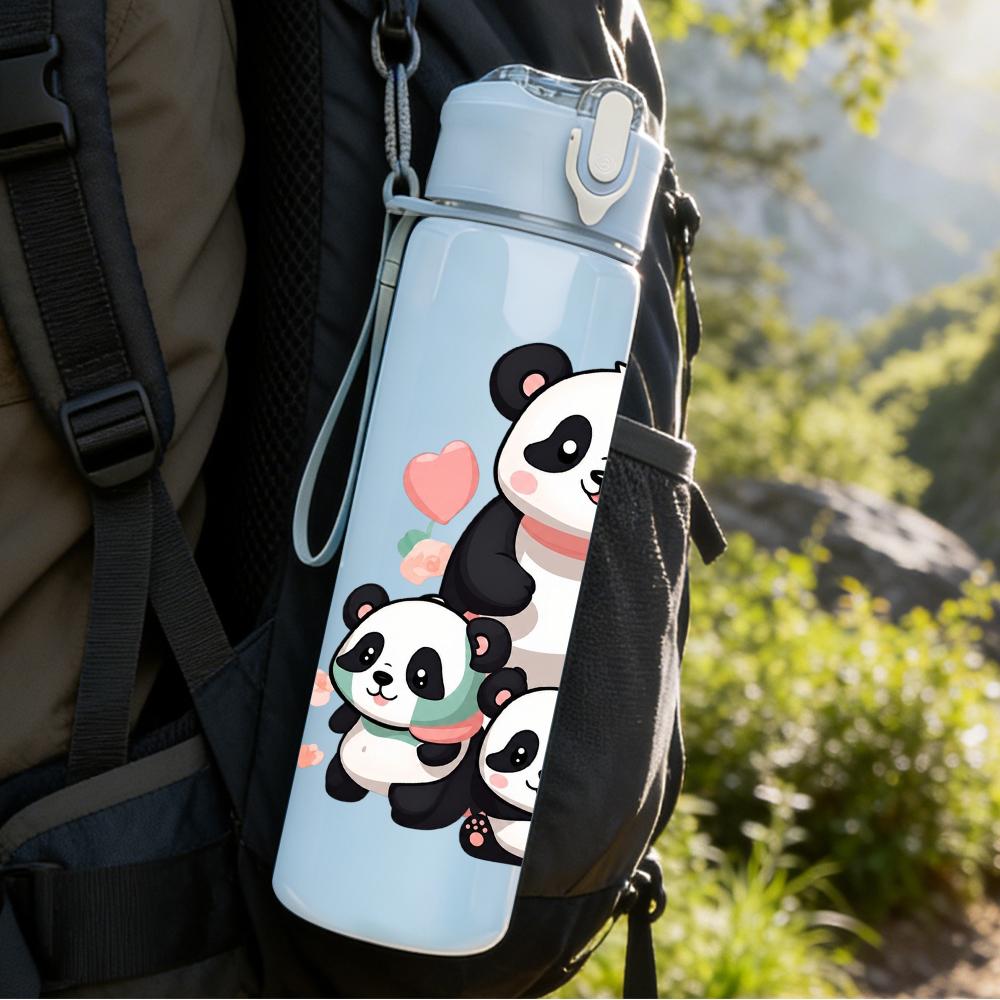 1 PZ Carina Grafica Famiglia Panda, Borraccia Sportiva in Plastica Colorata da 750ml, Tappo Ermetico con Cannuccia a Flip, Adatta per Sport, Ufficio, Uso Domestico