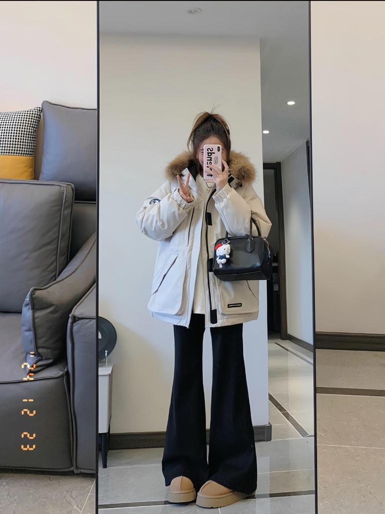 Women's 2025 Winter Windbreaker Down Jacket: Thickened, Loose-Fit Outdoor Parka for Petite Sizes